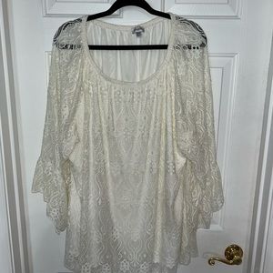 Womens Avenue 3/4 sleeve lace / shear size 30/32